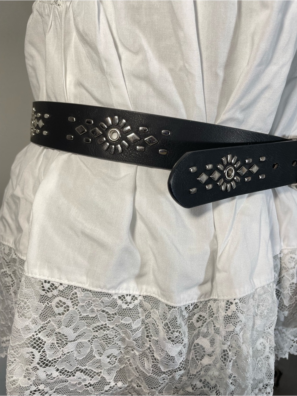 Haute Hippie Black Faux Leather Studded Belt with Silver Buckle Sz. L - Picture 4 of 12